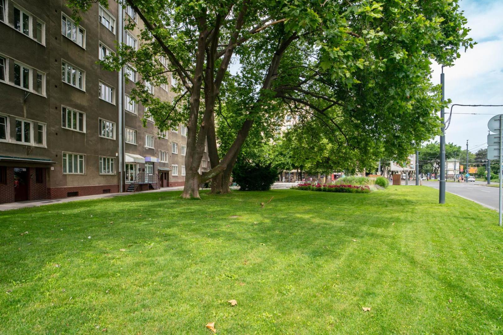 Karadzicova Pressburg